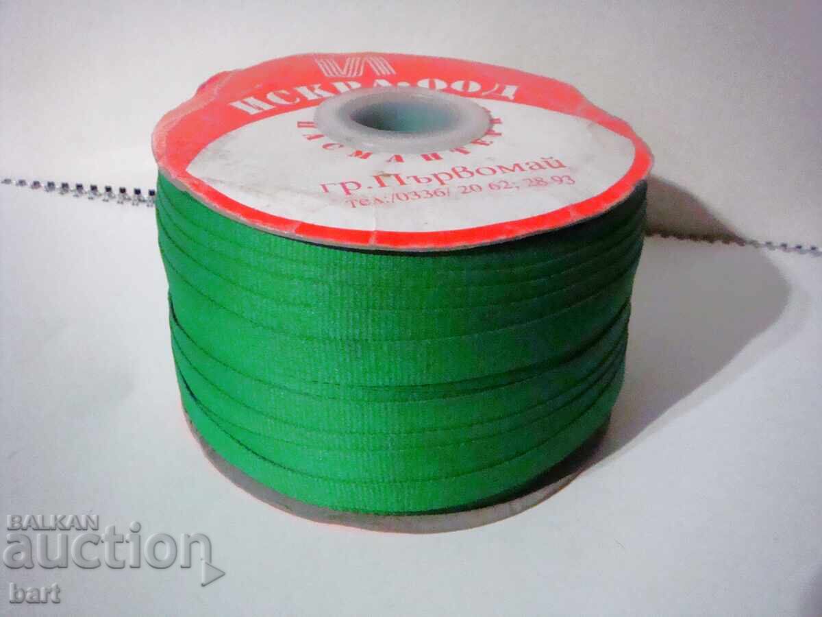 Ζακάρ υφασμάτινη κορδέλα--150 μέτρα με τιμή 60.00 BGN | € 30.68 Ζακάρ υφασμάτινη κορδέλα--150 μέτρα με τιμή 60.00 BGN | € 30.68