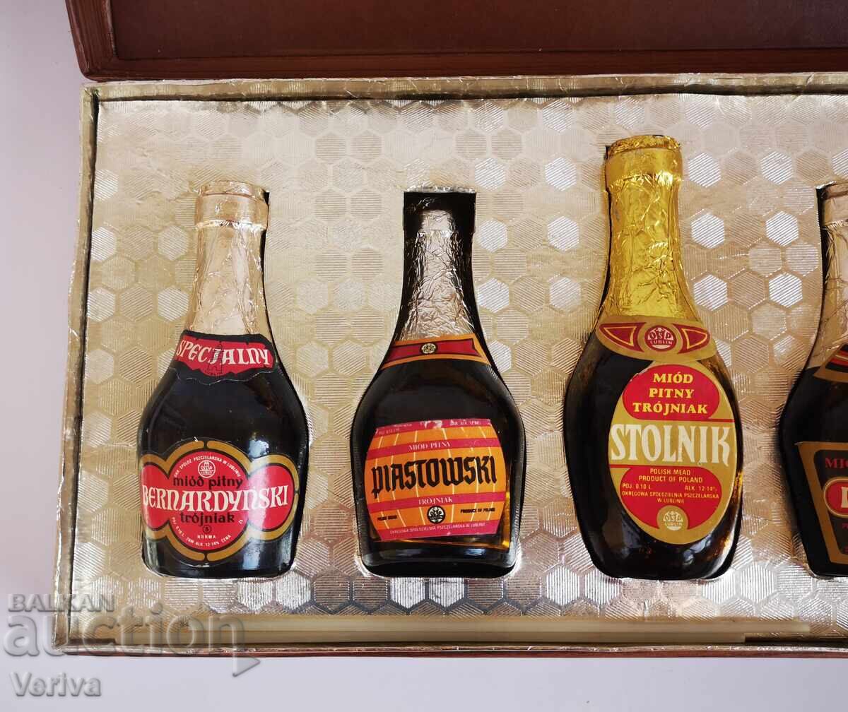 Συλλεκτικό επετειακό πολωνικό κονιάκ της δεκαετίας του '70 του 20ού αιώνα με τιμή 86.00 BGN | € 43.97 Συλλεκτικό επετειακό πολωνικό κονιάκ της δεκαετίας του '70 του 20ού αιώνα με τιμή 86.00 BGN | € 43.97