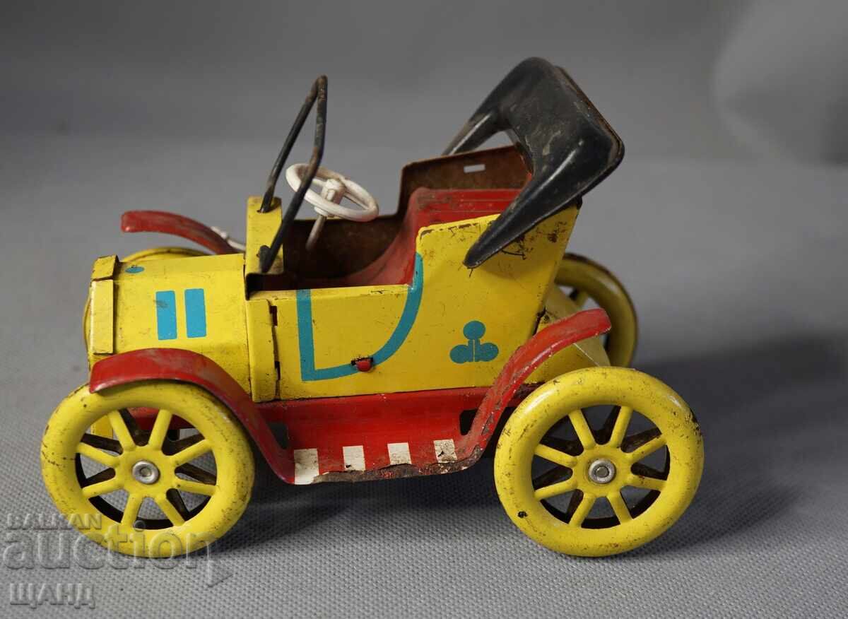 Δημοπρασία Παλιό μεταλλικό μηχανικό παιχνίδι ρετρό αυτοκίνητο μοντέλο