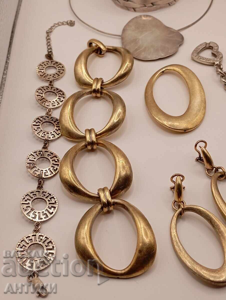 Bijuterii din argint cu preț 500.00 BGN | € 255.65 Bijuterii din argint cu preț 500.00 BGN | € 255.65