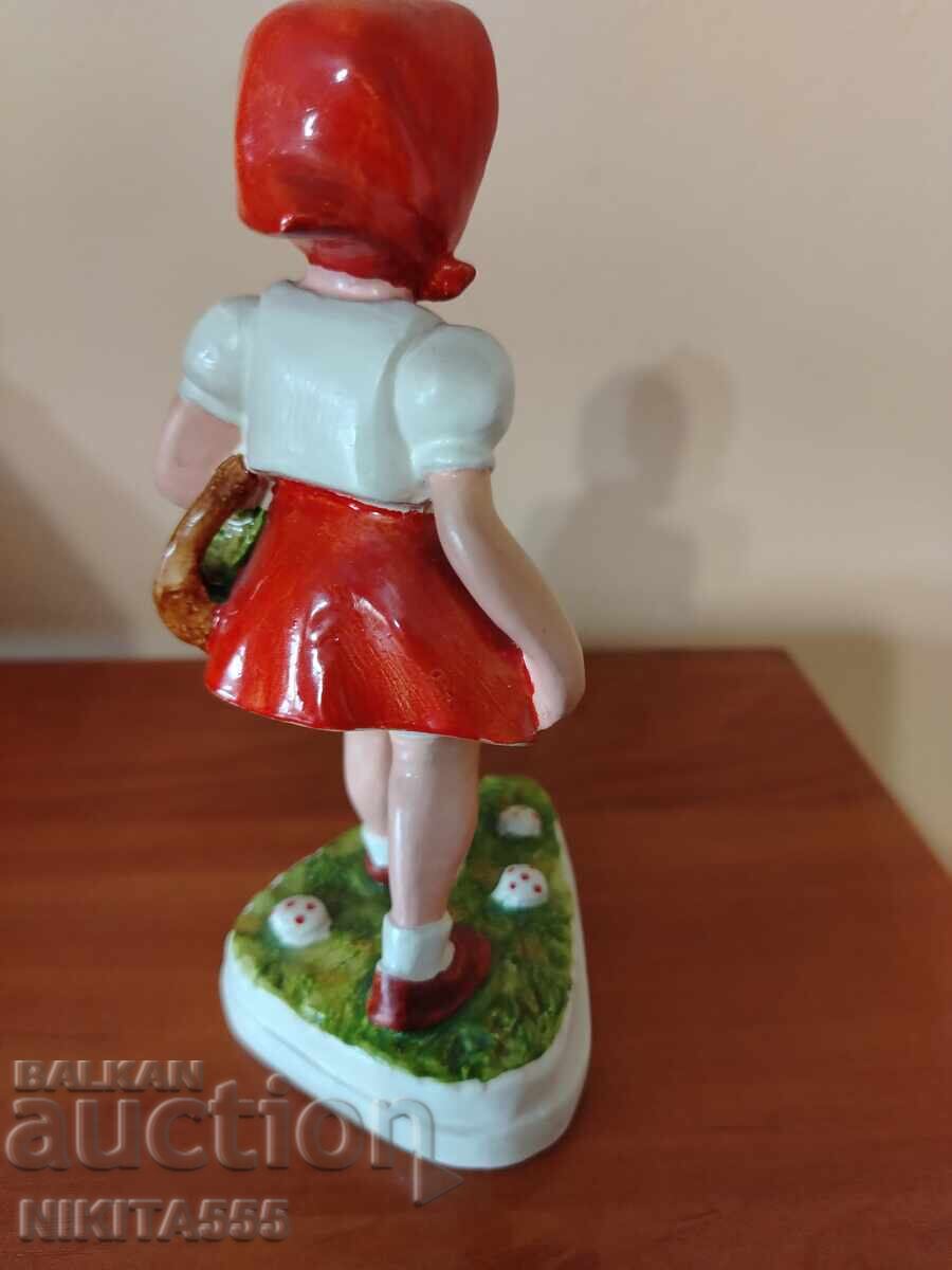 Livrarea Figurină veche din ghips din orașul Ruse - Scufița Roșie