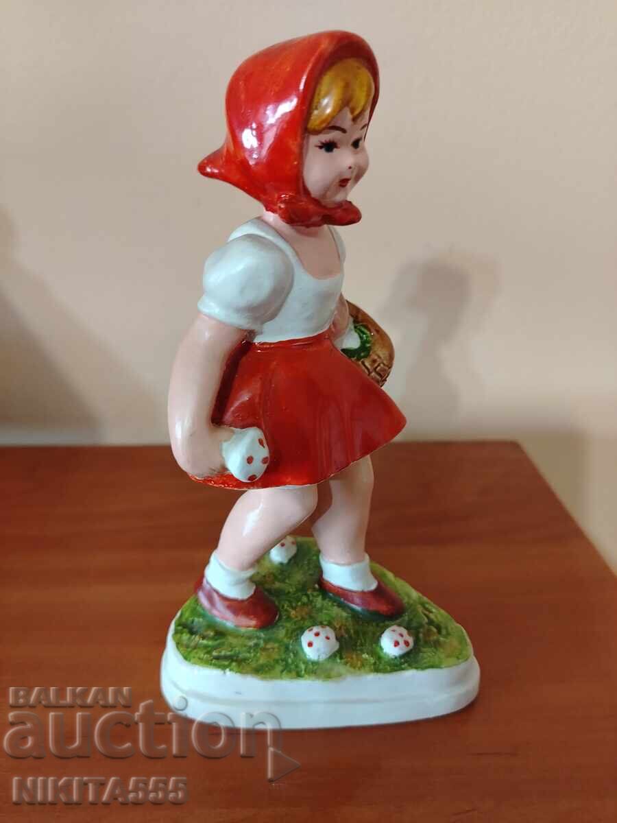 Figurină veche din ghips din orașul Ruse - Scufița Roșie - 5