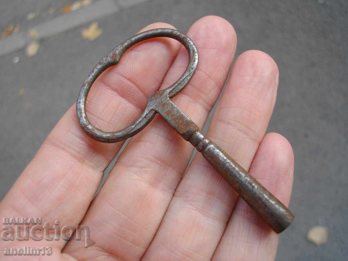 ΠΑΛΙΟ ΚΛΕΙΔΙ ΤΟΙΧΟΥ Ή ΚΛΕΙΔΙ ΡΟΛΟΓΙΟΥ ΤΖΑΚΙΟΥ με τιμή 35.00 BGN | € 17.90 ΠΑΛΙΟ ΚΛΕΙΔΙ ΤΟΙΧΟΥ Ή ΚΛΕΙΔΙ ΡΟΛΟΓΙΟΥ ΤΖΑΚΙΟΥ με τιμή 35.00 BGN | € 17.90