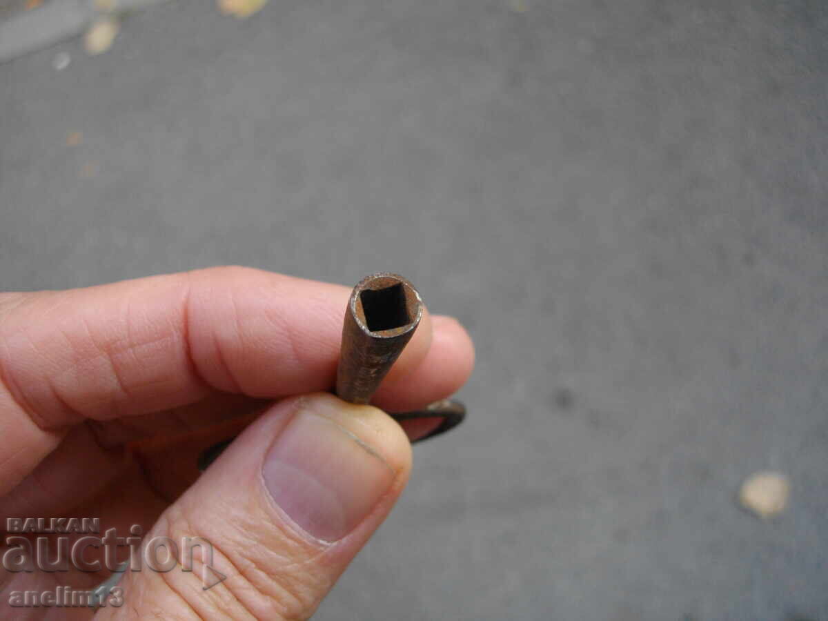 ΠΑΛΙΟ ΚΛΕΙΔΙ ΤΟΙΧΟΥ Ή ΚΛΕΙΔΙ ΡΟΛΟΓΙΟΥ ΤΖΑΚΙΟΥ - 6 ΠΑΛΙΟ ΚΛΕΙΔΙ ΤΟΙΧΟΥ Ή ΚΛΕΙΔΙ ΡΟΛΟΓΙΟΥ ΤΖΑΚΙΟΥ - 6