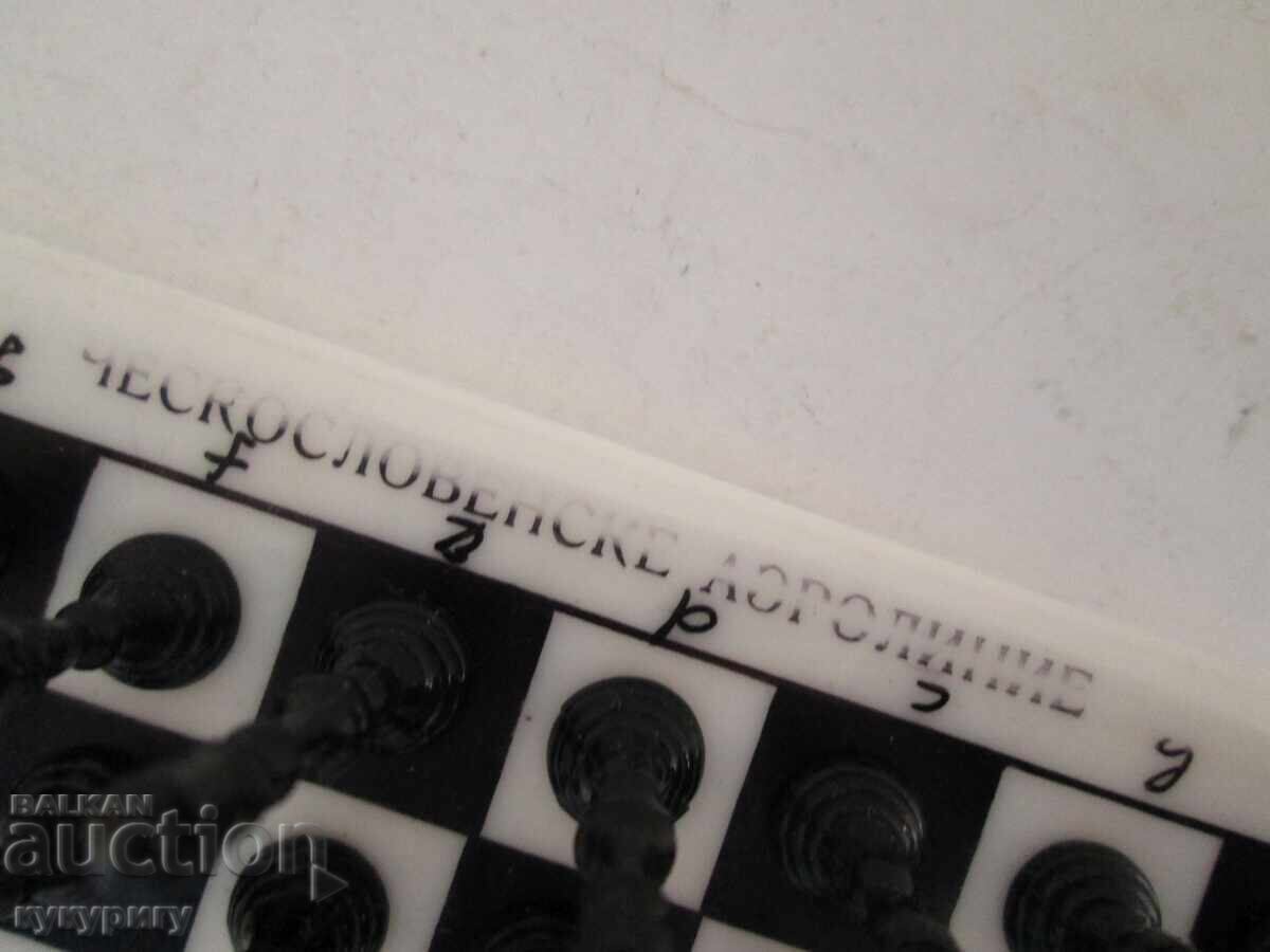 Παράδοση Παλιό Σοσιαλιστικό επιτραπέζιο σκάκι ταξιδίου Τσεχοσλοβακικών Αερογραμμών