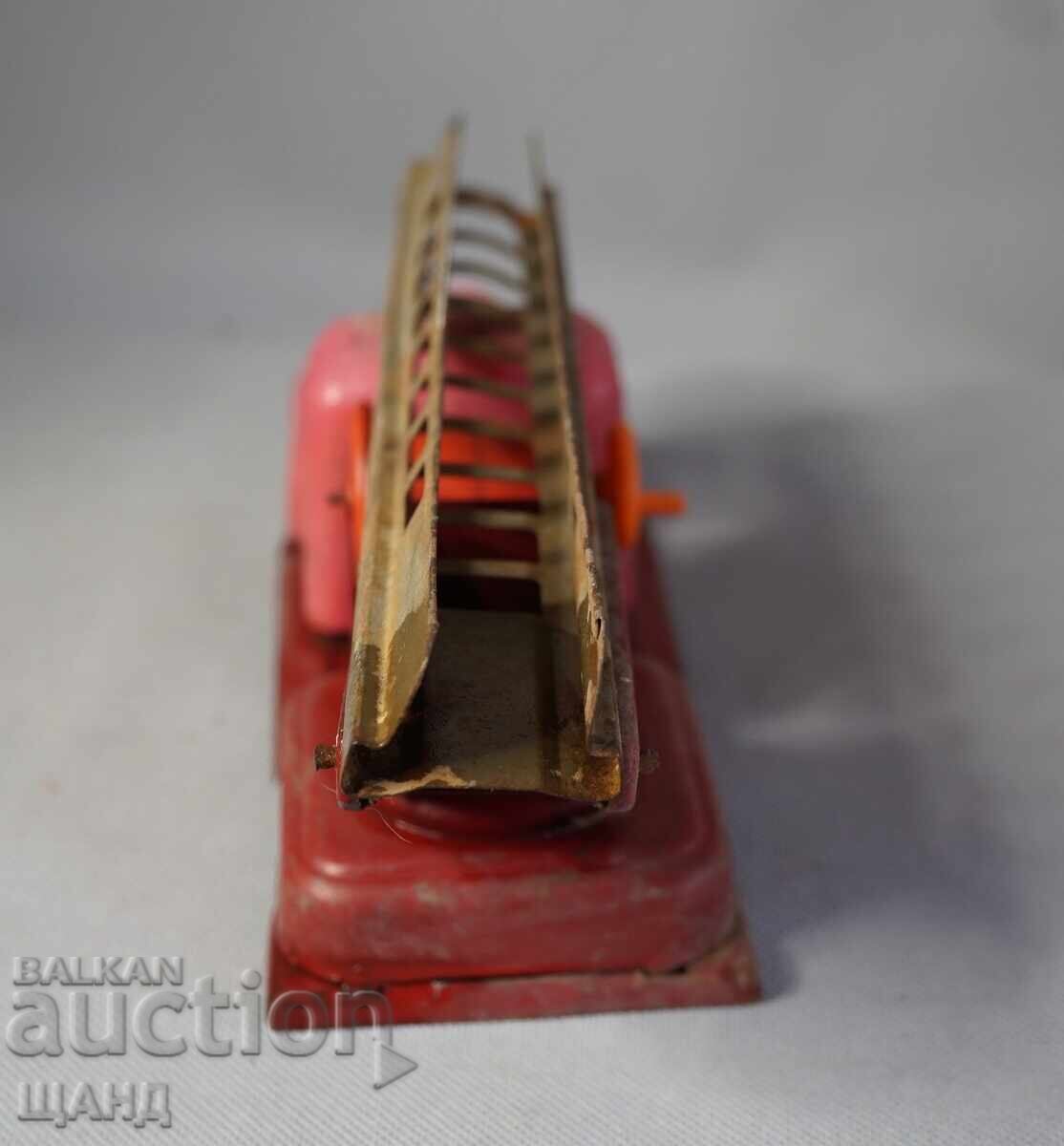 Παράδοση Παλιό σοβιετικό μεταλλικό παιχνίδι μοντέλο πυροσβεστικού οχήματος