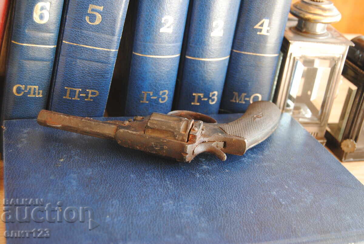 Un revolver vechi - 5 Un revolver vechi - 5