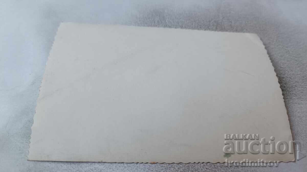 Fotografie Stațiune de odihnă cu preț 2.35 BGN | € 1.20