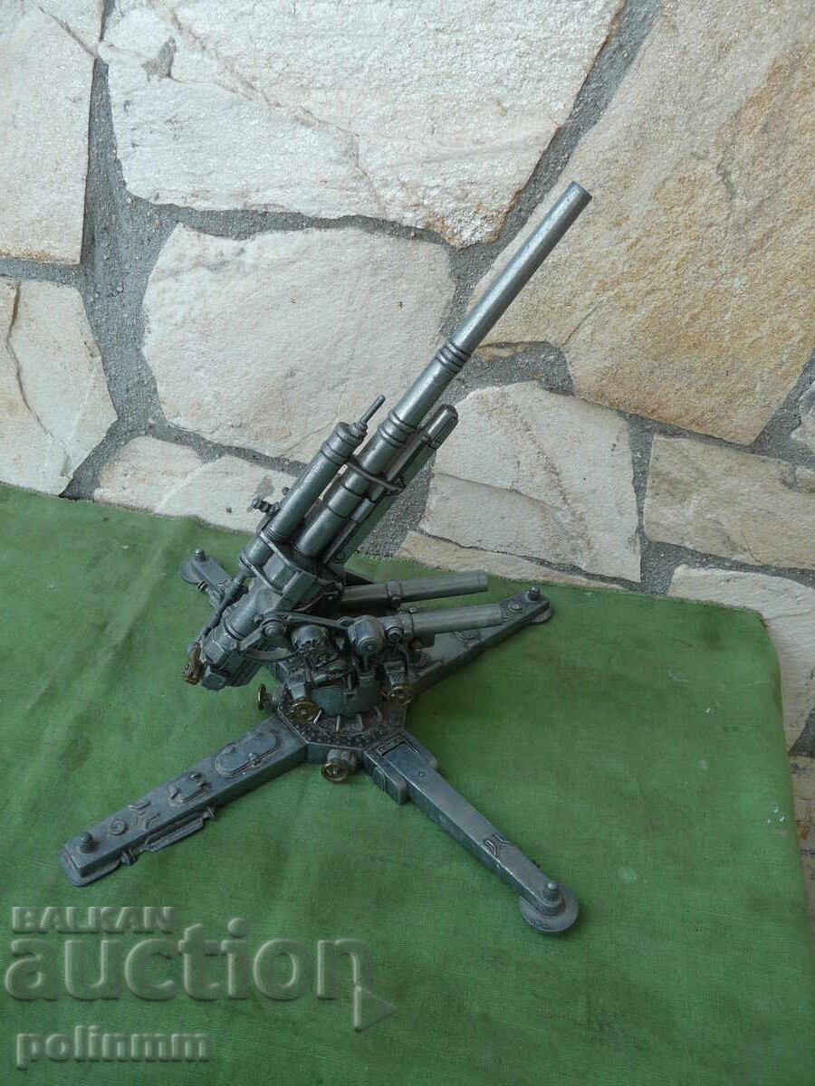 Model de tun 88MM FLAK - WW 2 cu preț 300.00 BGN | € 153.39