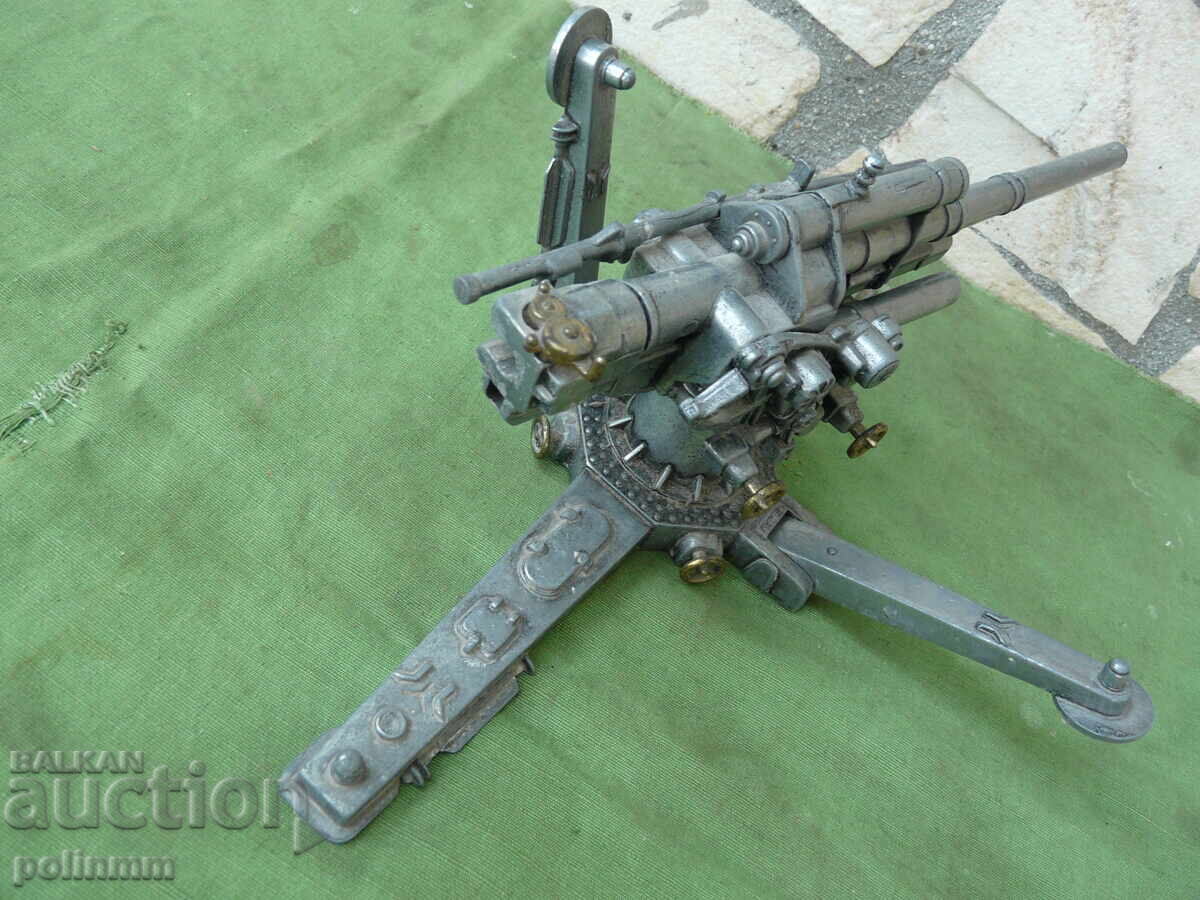 Licitație Model de tun 88MM FLAK - WW 2