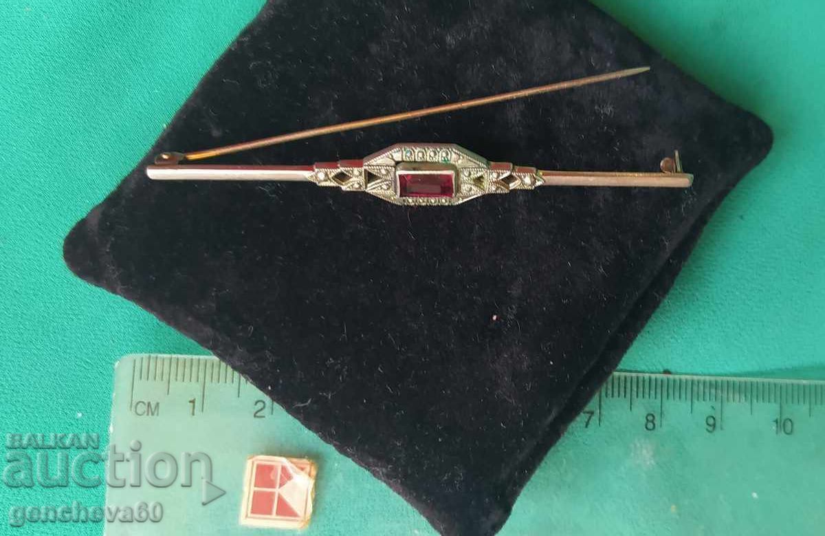 Licitație Broșă antică din argint cu marcasite și piatră roșie