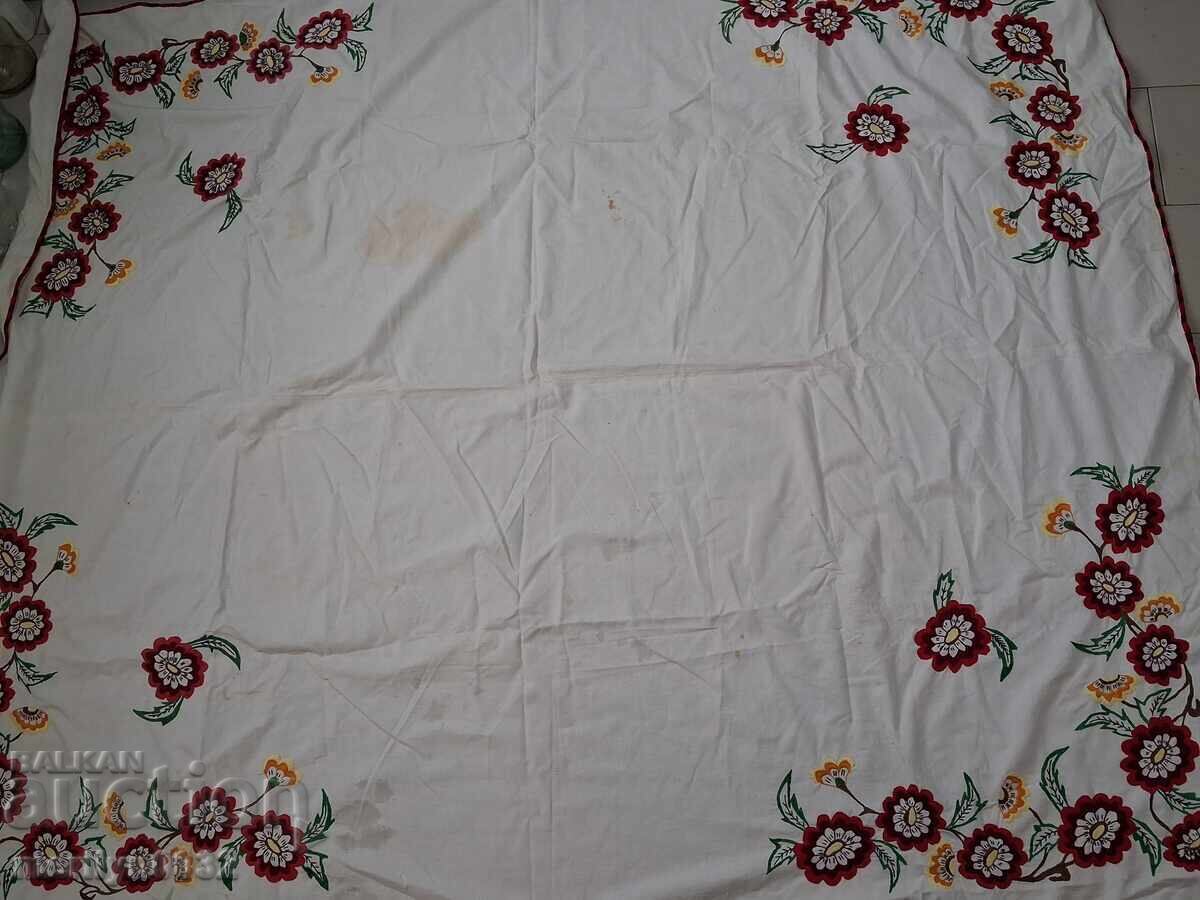 Fețe de masă brodate 175/ 150 cm mileu dantelă