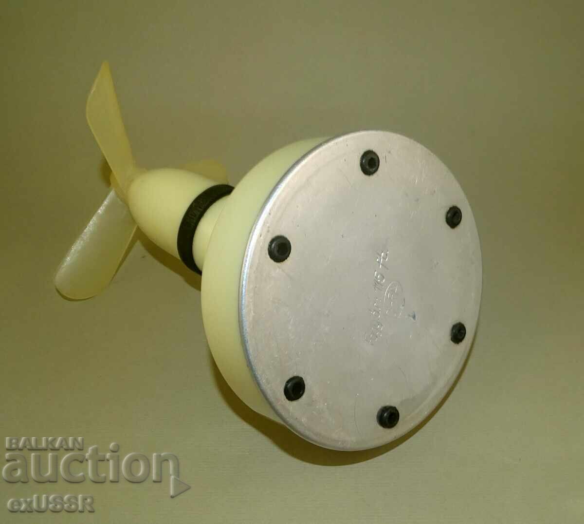 Auction  Old Polish small fan with battery, portable, bakelite