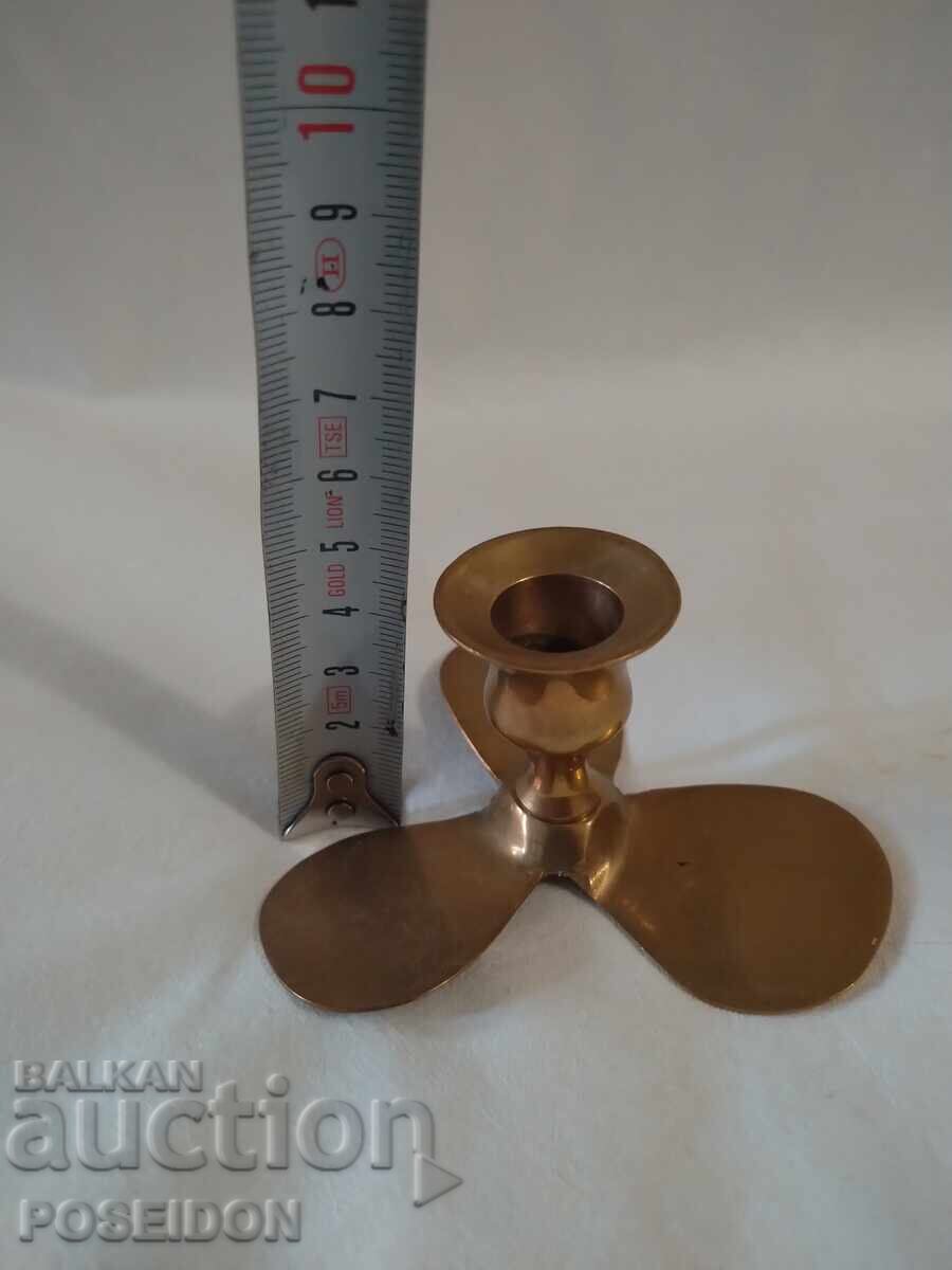 ΔΥΟ ΚΗΡΟΠΗΓΙΑ ΕΛΙΚΑΣ ΠΛΟΙΟΥ - 5