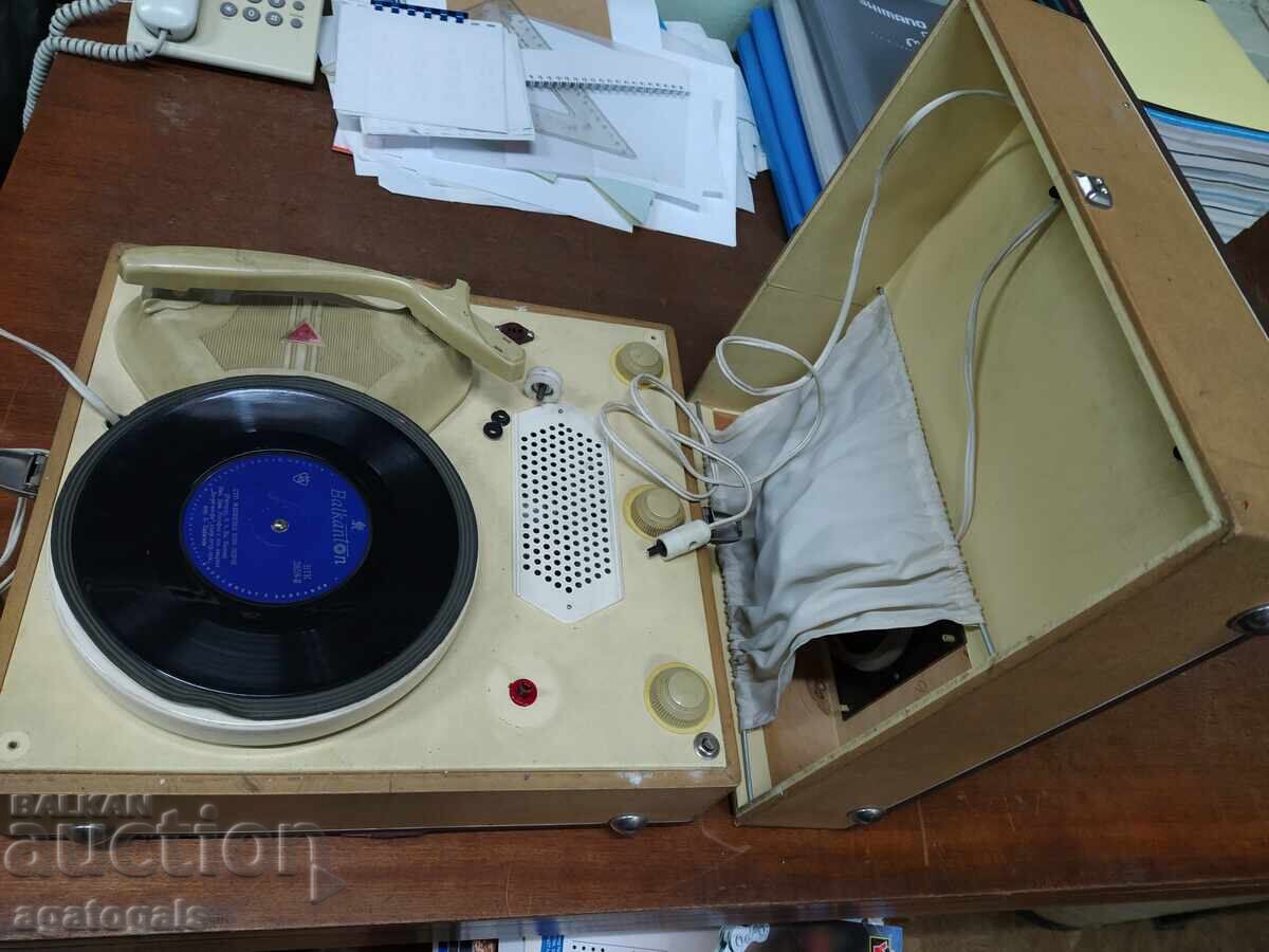 Gramofon vechi Bambino (probabil defect) - 5 Gramofon vechi Bambino (probabil defect) - 5