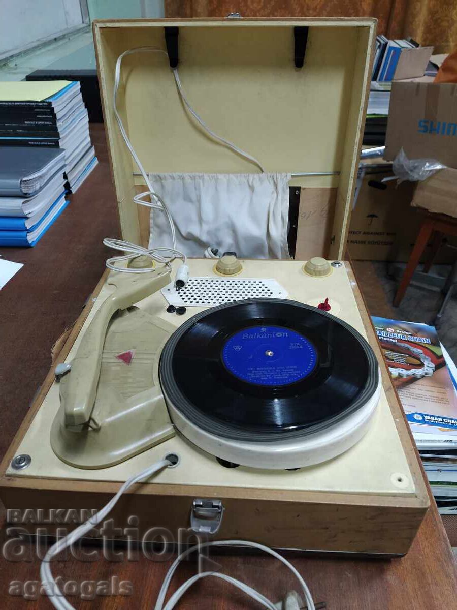 Gramofon vechi Bambino (probabil defect) Gramofon vechi Bambino (probabil defect)