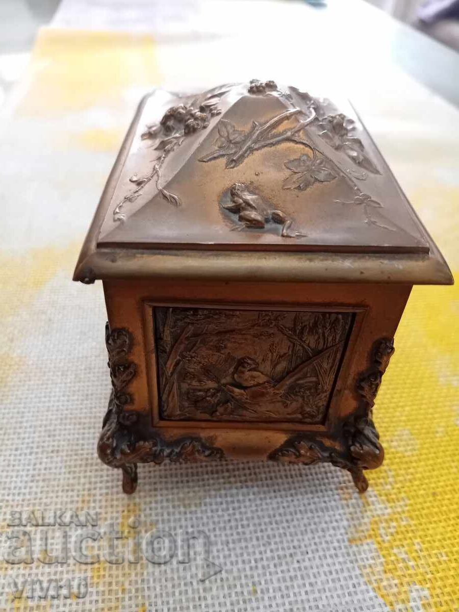 Κοσμήματα αντίκες, μπρούτζο, επιχρυσωμένο με τιμή € 60.00 | 117.35 BGN