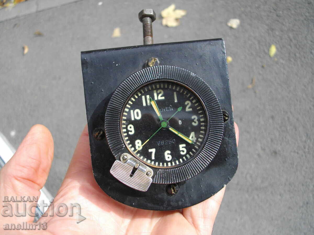 Delivery of Collector's Watch from Tank 5 Day USSR