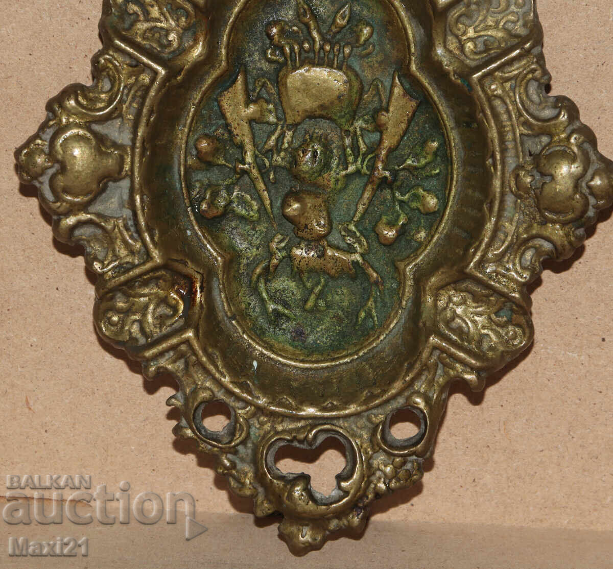 Παράδοση Παλιό βαρύ μπρούτζινο τασάκι