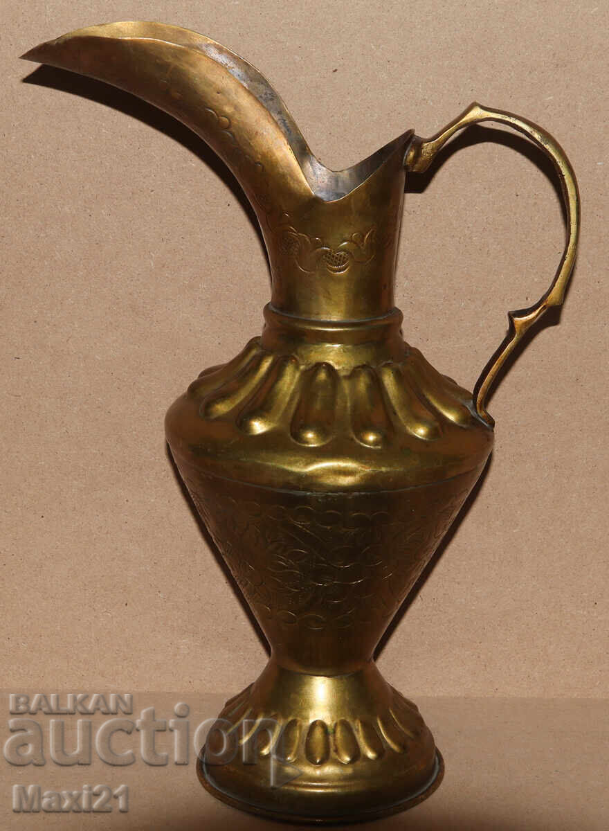 Παλιό ορειχάλκινο τσαγιέρα κανάτα με τιμή 250.00 BGN | € 127.82