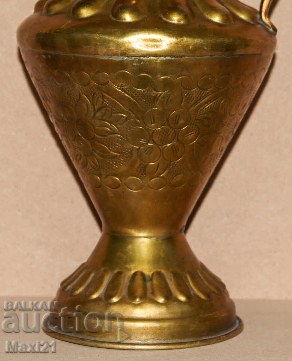 Παράδοση Παλιό ορειχάλκινο τσαγιέρα κανάτα