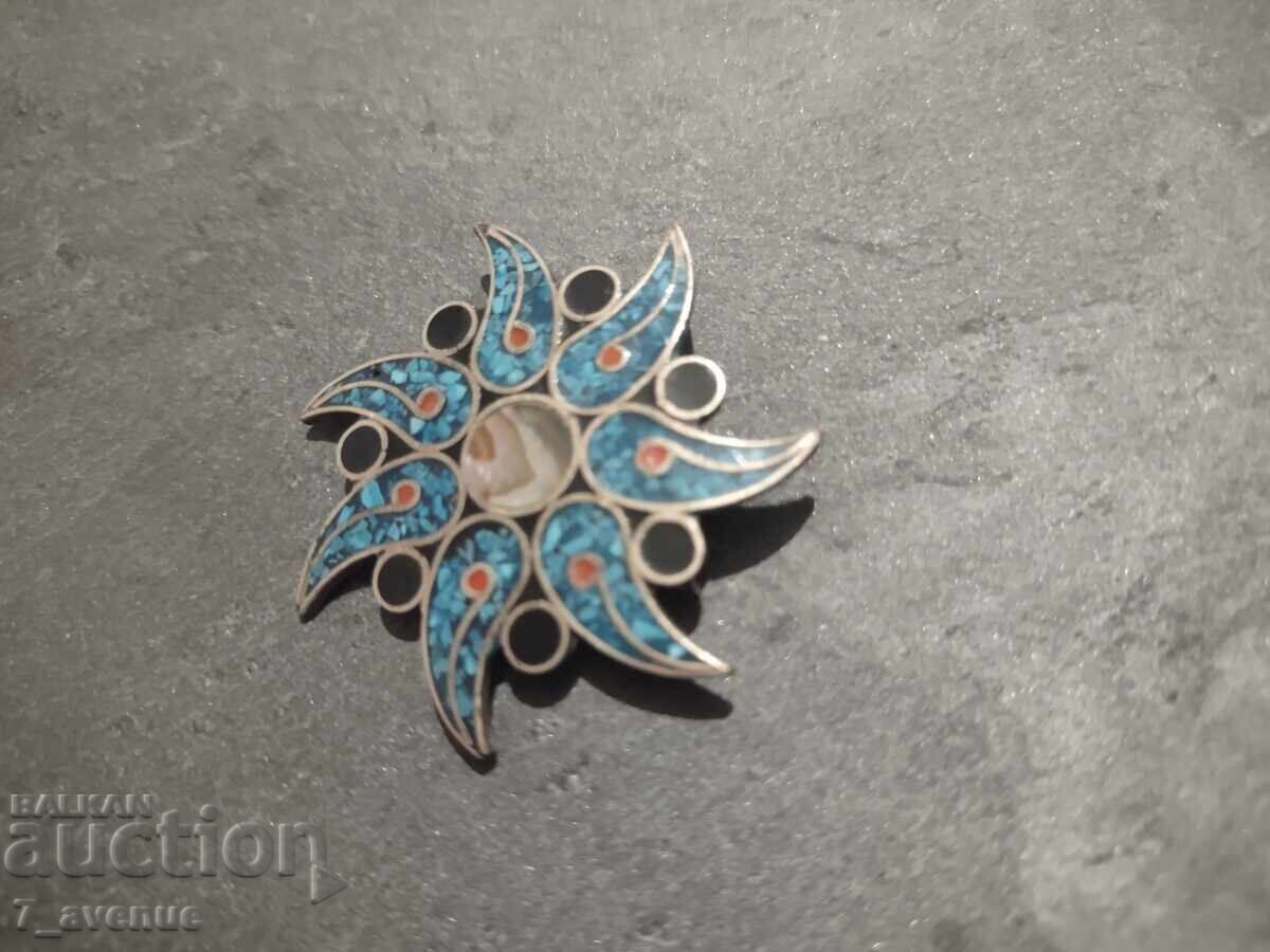 Brooch jewelry large massive beautiful 70s 24.10.25 - 5