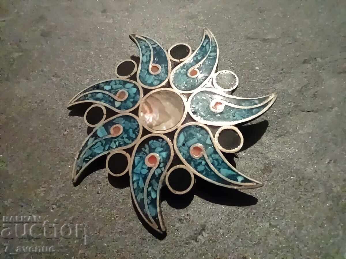 Brooch jewelry large massive beautiful 70s 24.10.25