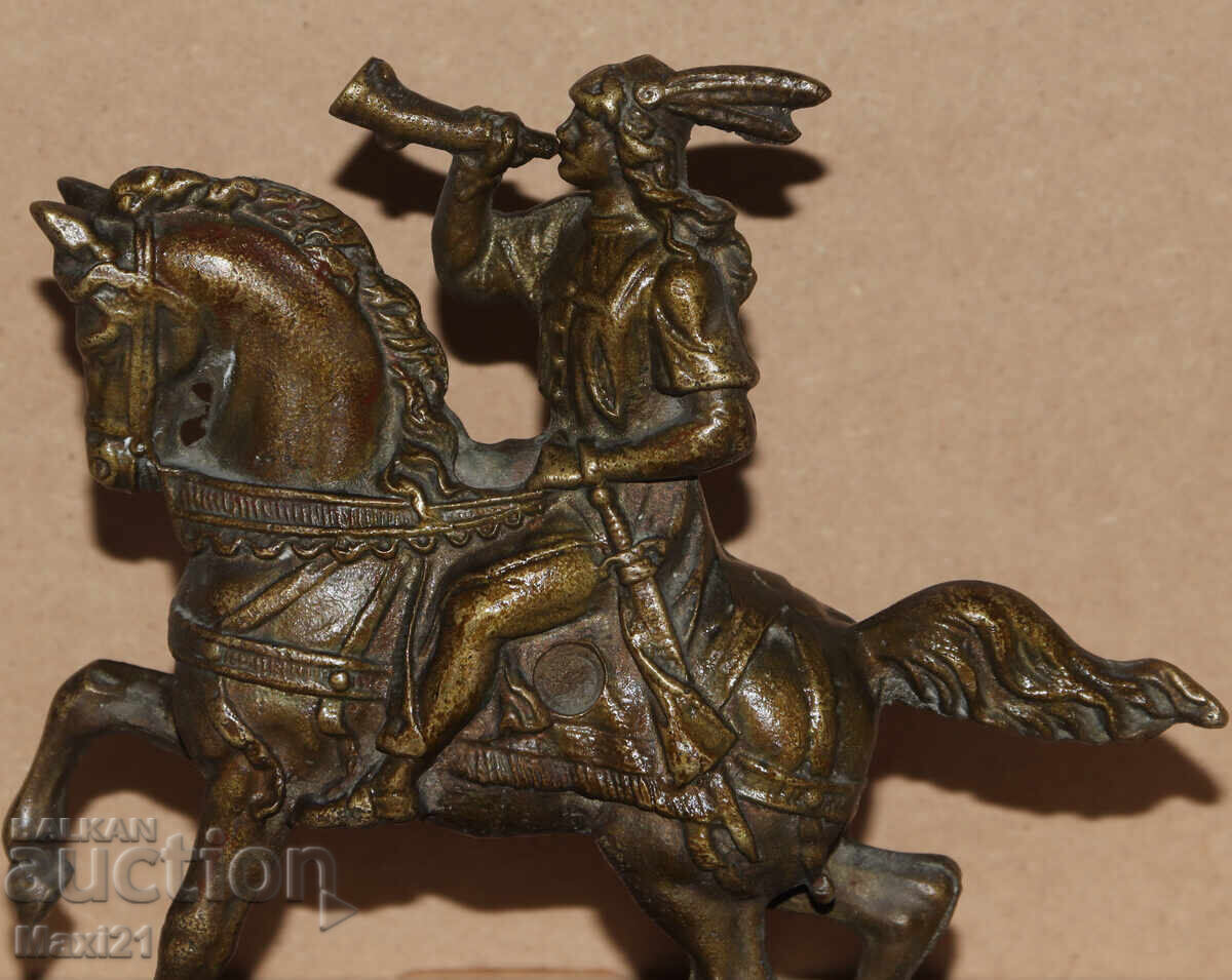 Licitație Sculptură metalică grea călăreț cu corn Licitație Sculptură metalică grea călăreț cu corn