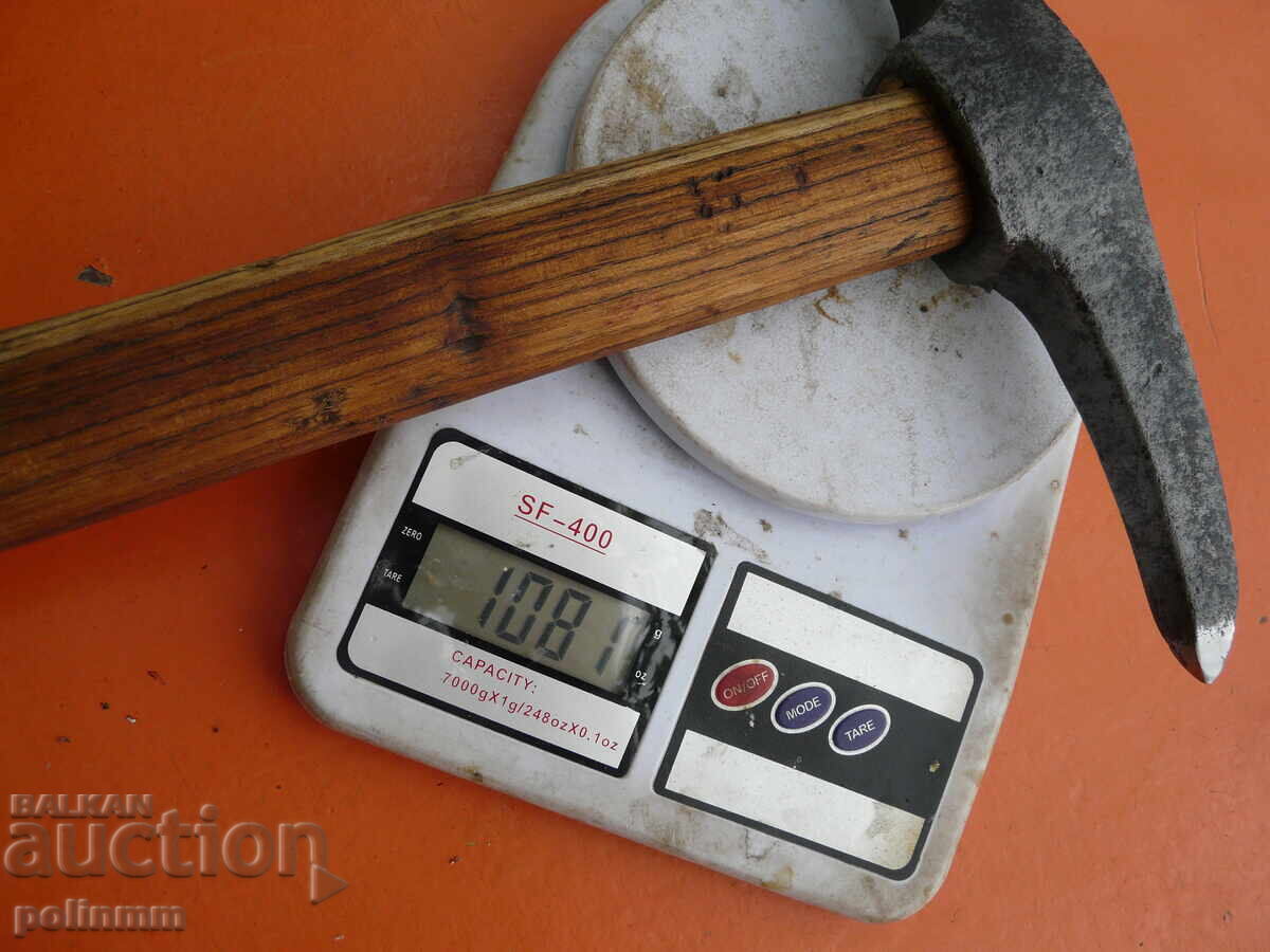 Delivery of Old small military pickaxe - 476 Delivery of Old small military pickaxe - 476