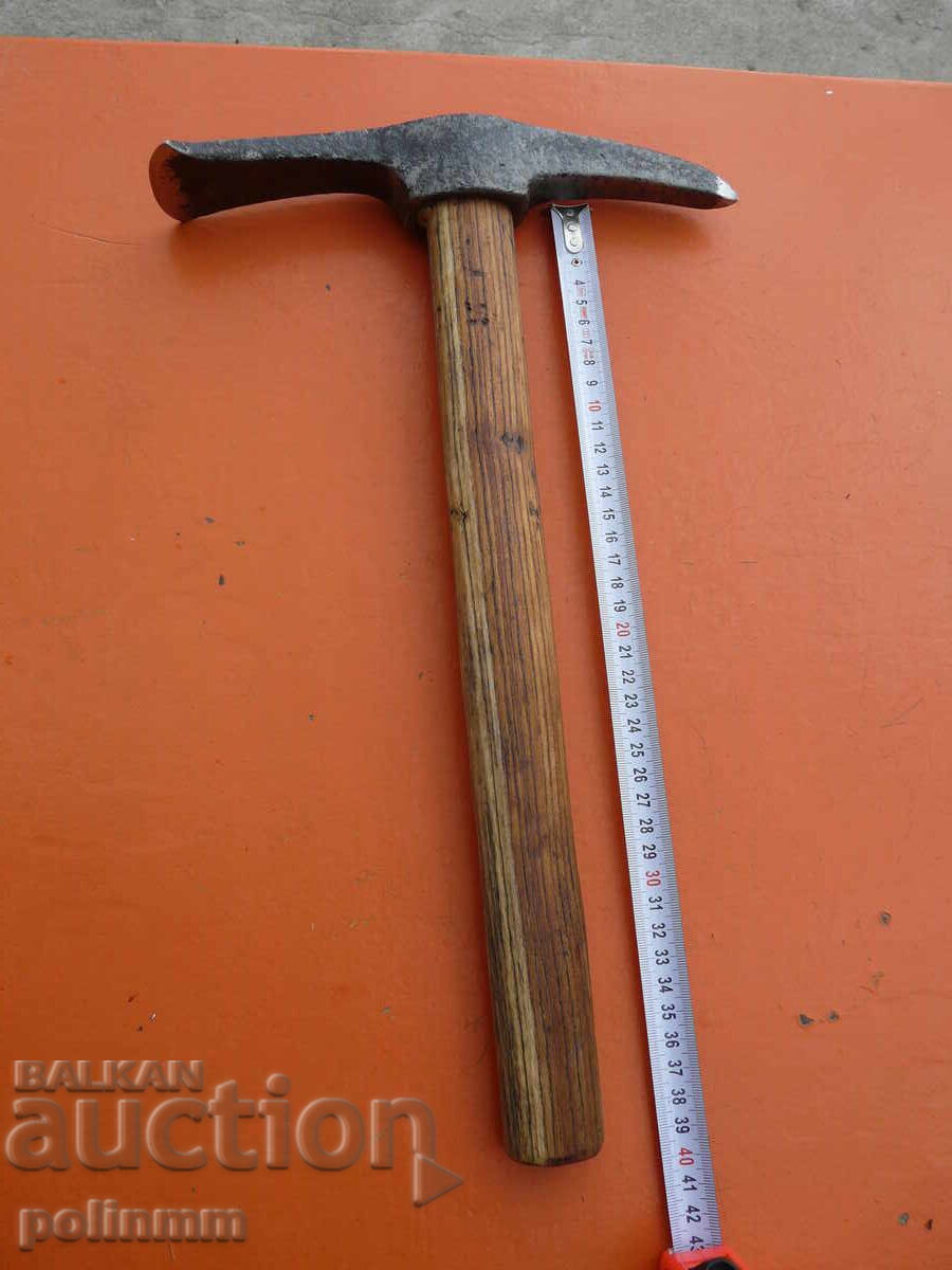 Old small military pickaxe - 476 Old small military pickaxe - 476
