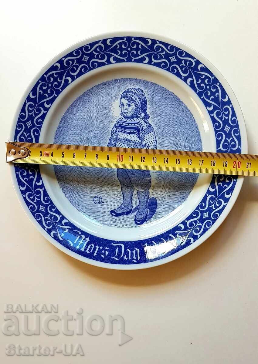 Licitație Farfurie din porțelan de colecție RÖRSTRAND "Mors Dag 1990"