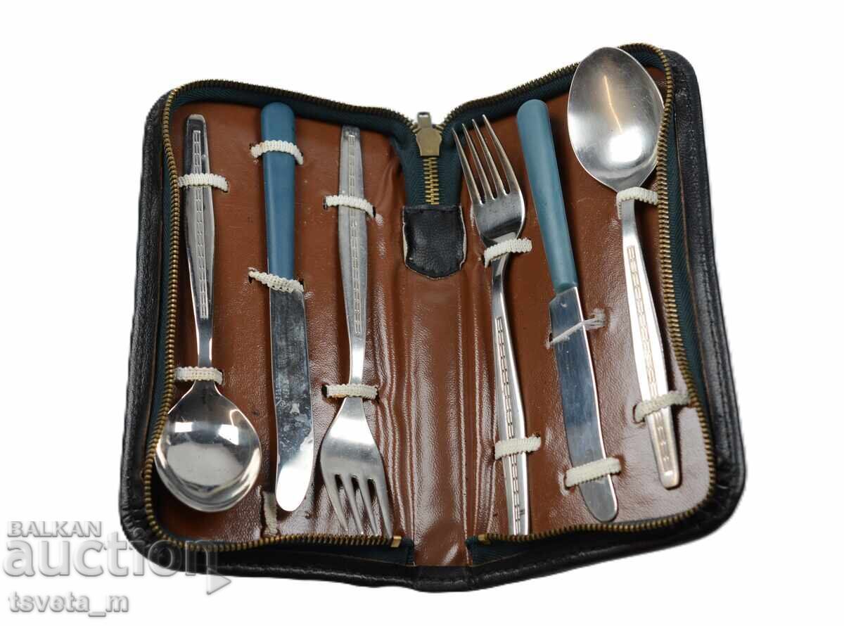 Туристически комплект прибори за хранене В. Търново соц с цена € 12.00 | 23.47 лв.