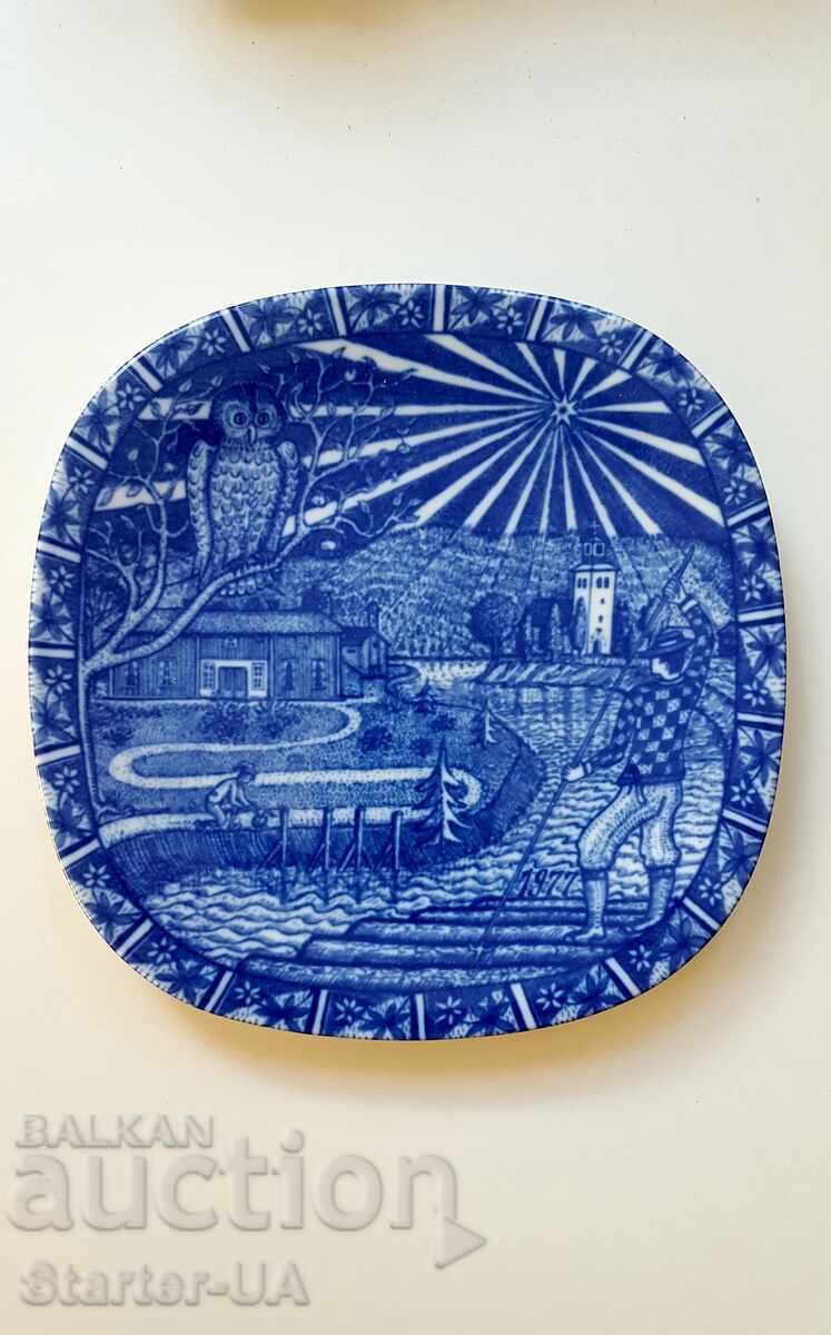 Порцеланова чиния за колекция RORSTREND "Jlen 1977".