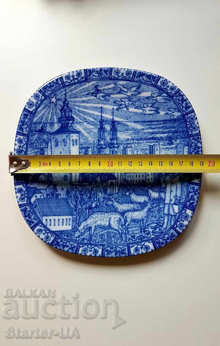Auction  Porcelain collector's plate RORSTRAND "Jlen 1981"