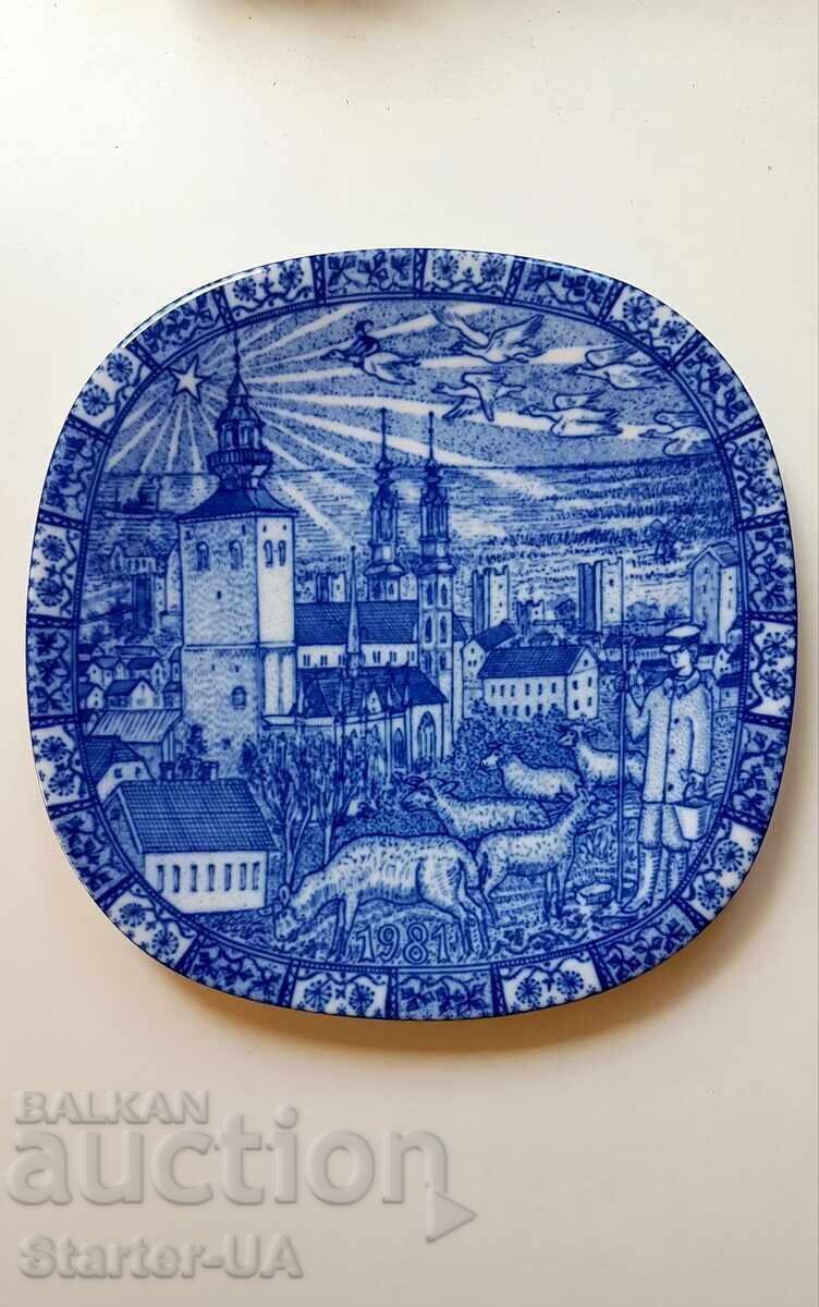 Farfurie din porțelan de colecție RORSTRAND "Jlen 1981"