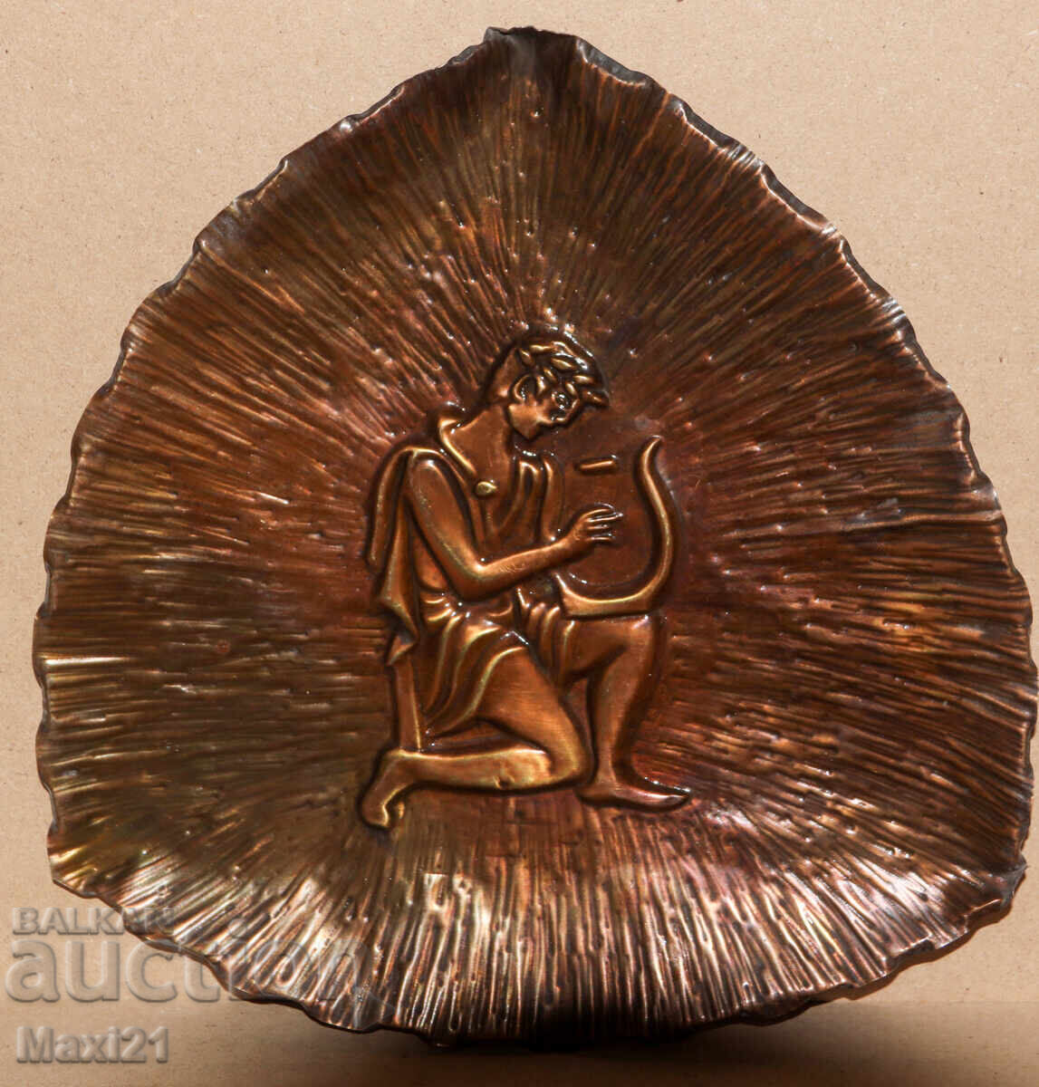 Ръчно изработен меден плакет пано стенна украса с цена 140.00 лв. | € 71.58