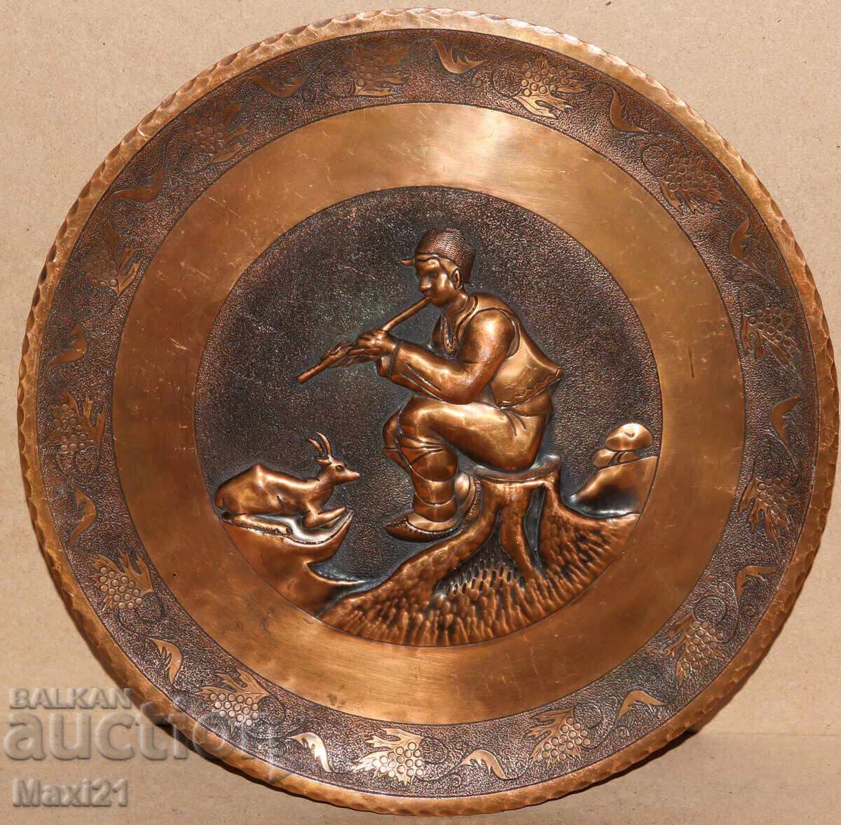 Ръчно изработен меден плакет пано музикант с цена 280.00 лв. | € 143.16 Ръчно изработен меден плакет пано музикант с цена 280.00 лв. | € 143.16