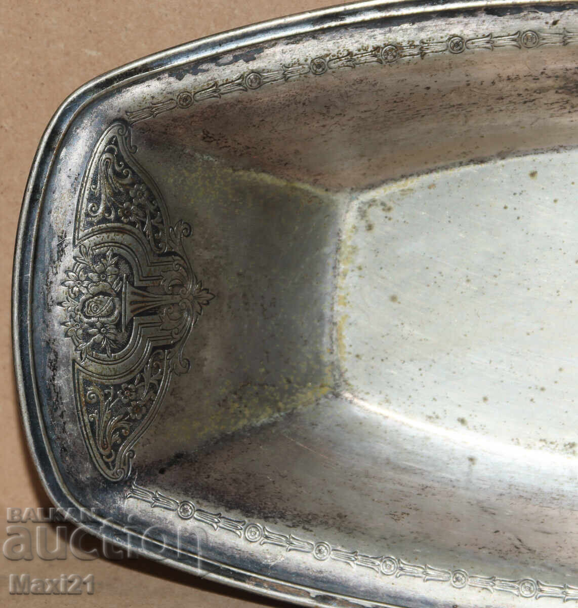 Auction  Old silver-plated fruit bowl