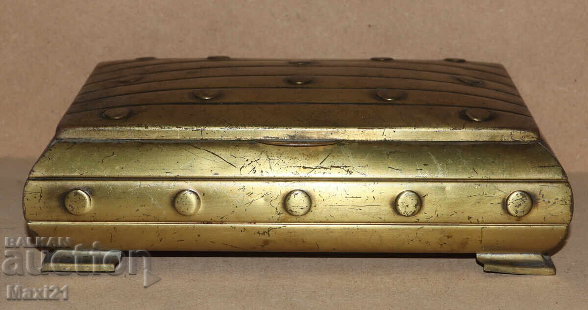 Аукцион Стара месингова кутия за пури