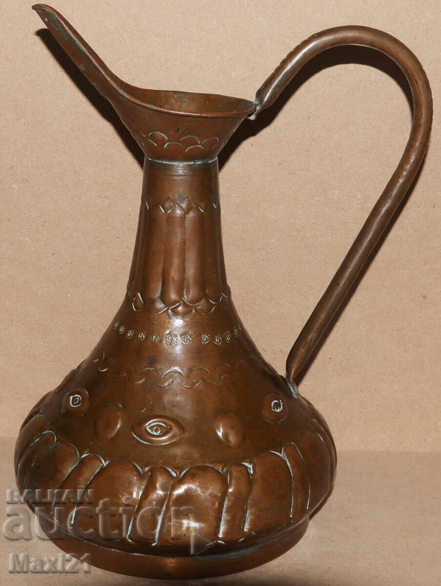 Παλαιός χειροποίητος χάλκινος μπρίκι κανάτα με τιμή 280.00 BGN | € 143.16