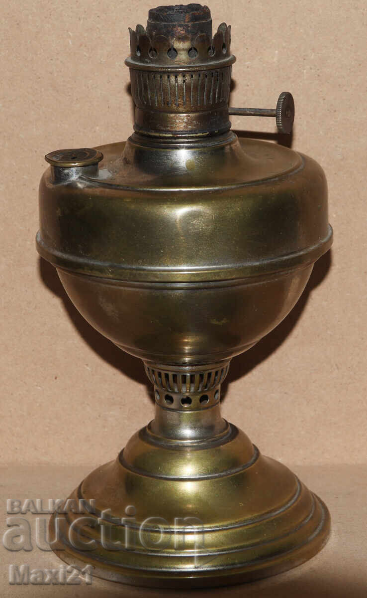 Antique Austrian kerosene lamp with price 120.00 BGN | € 61.36