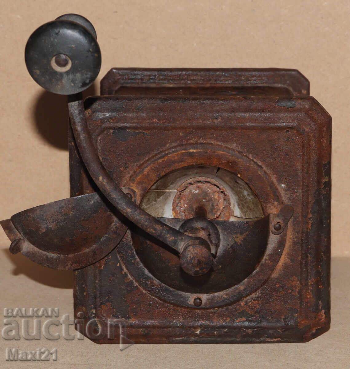 Antique hand-crank metal coffee grinder - 5