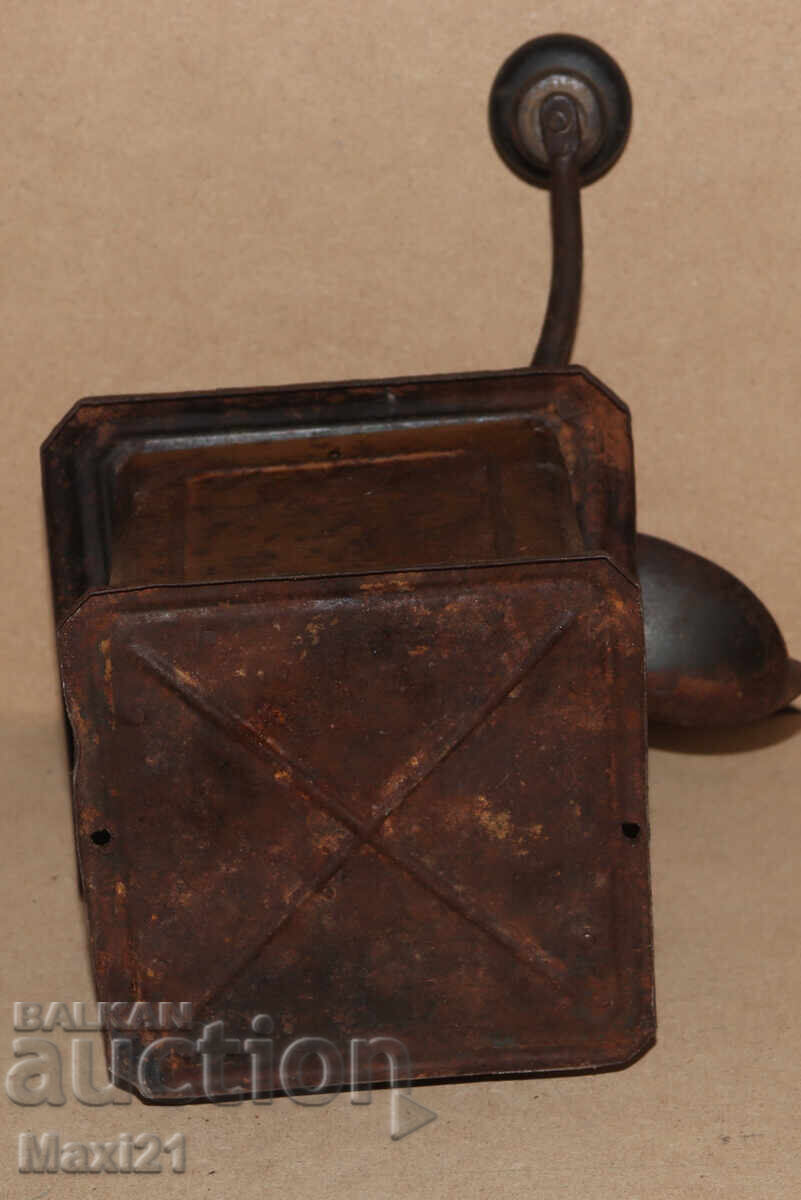 Antique hand-crank metal coffee grinder - 6