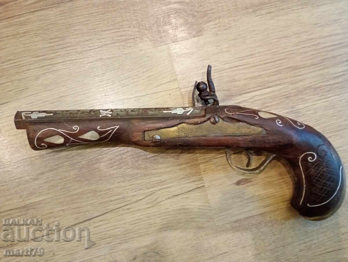 Flint pishtov with price 180.00 BGN | € 92.03 Flint pishtov with price 180.00 BGN | € 92.03