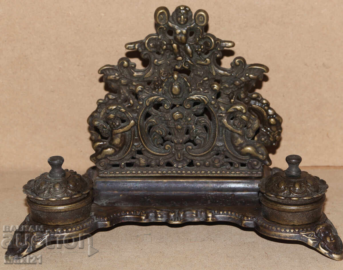 Antique bronze inkwell with price 250.00 BGN | € 127.82 Antique bronze inkwell with price 250.00 BGN | € 127.82