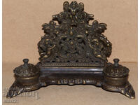 Veche călimară de bronz