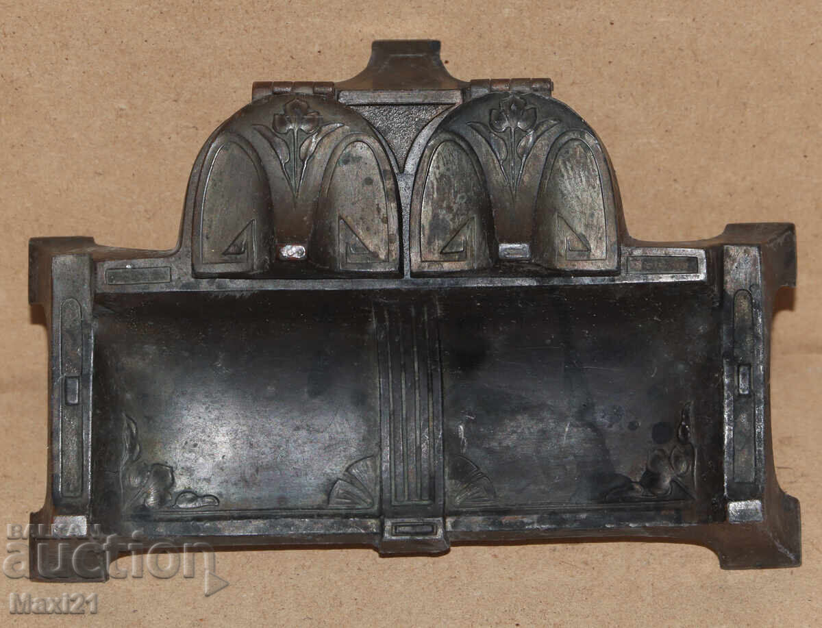 Auction Antique bronze inkwell Auction Antique bronze inkwell