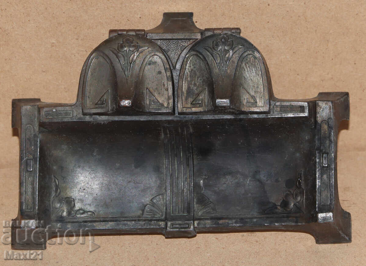 Antique bronze inkwell Antique bronze inkwell