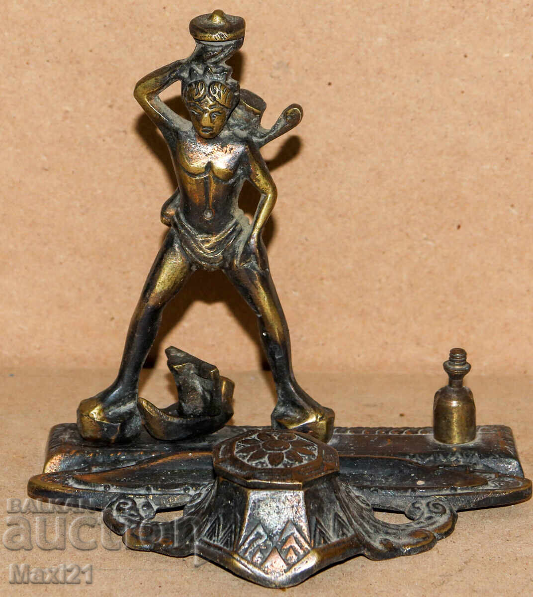 Старинна метална мастилница скулптура с цена 150.00 лв. | € 76.69