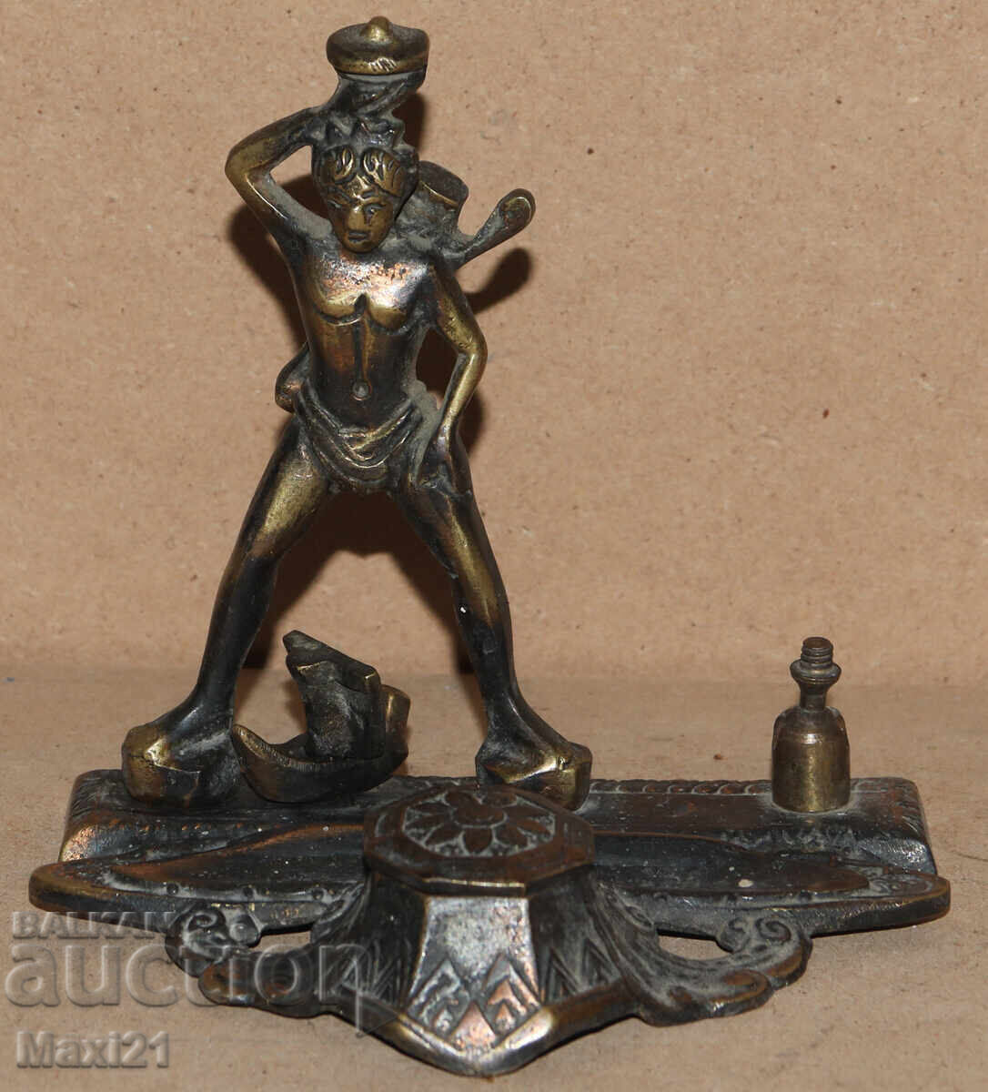 Аукцион Старинна метална мастилница скулптура